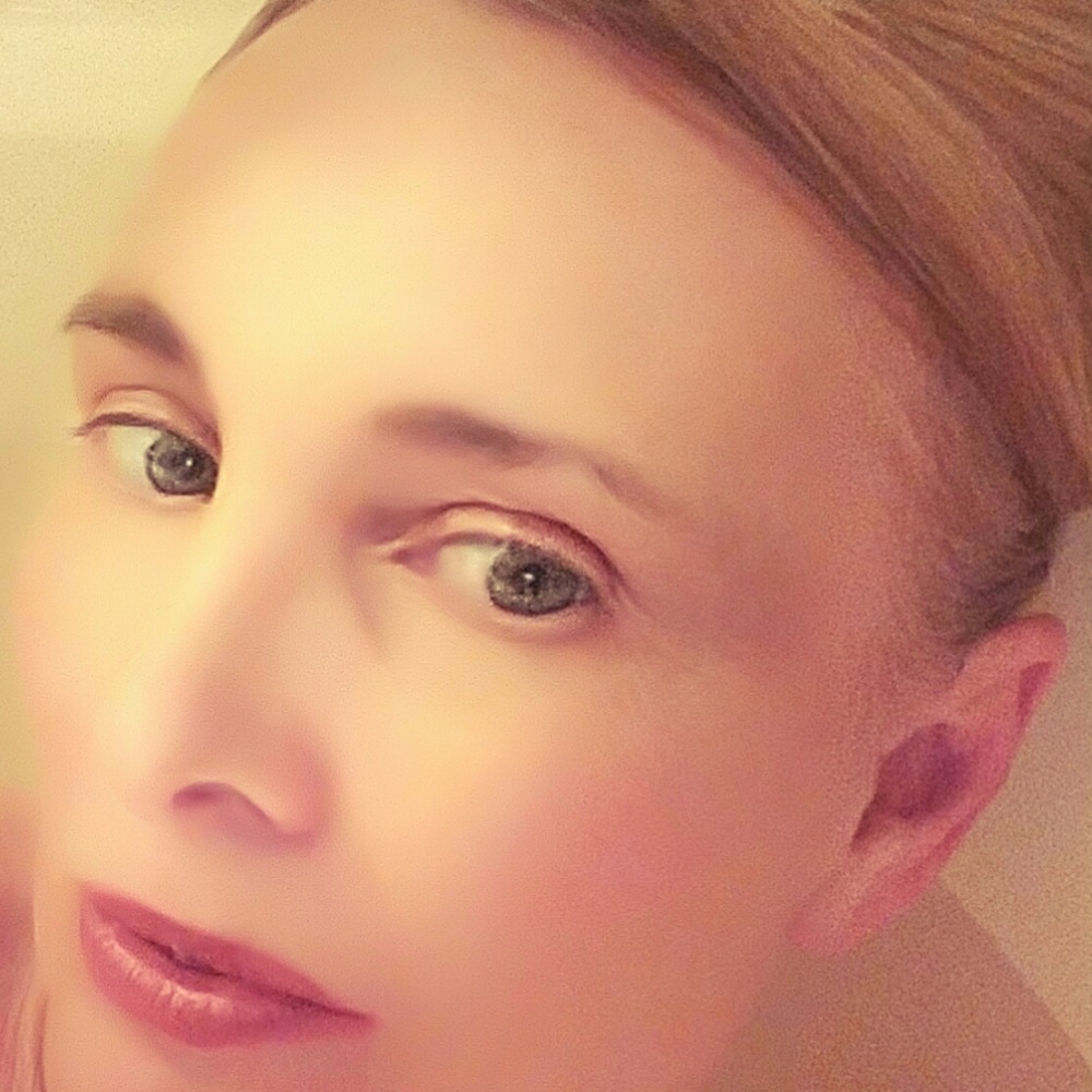 Meet your Posher, Elaine